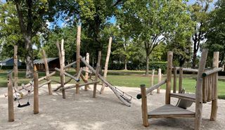 Speeltoestel maken Robinia hout